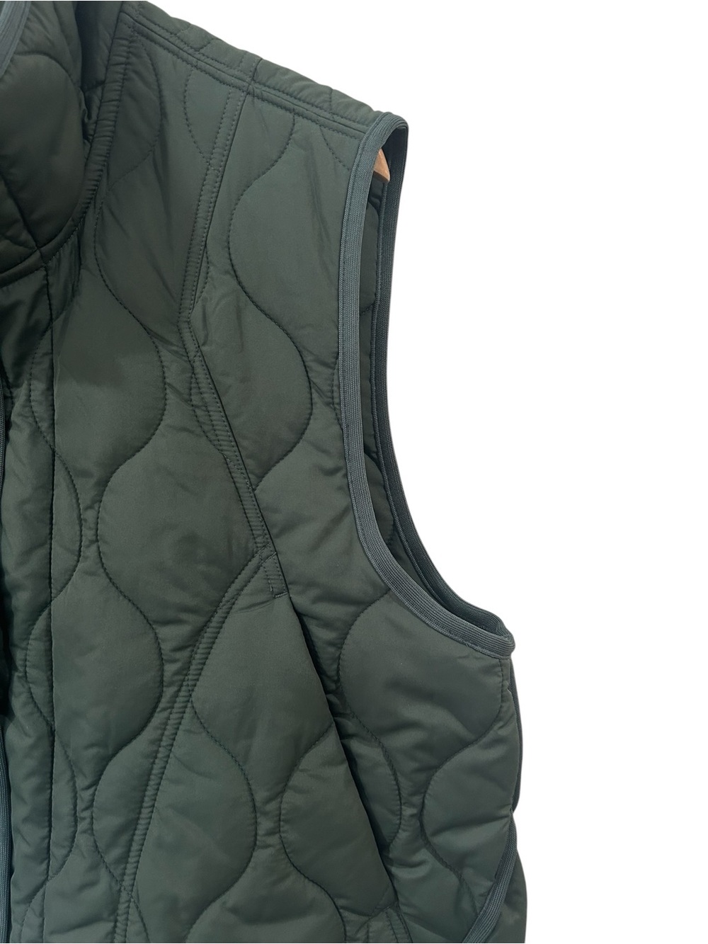 Quince women’s Featherless Quilted Puffer Vest L Green boxy layering outdoorsy - Picture 5 of 9